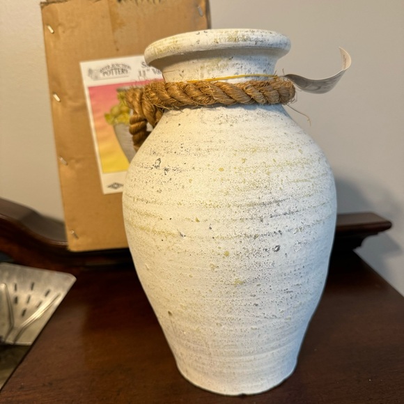 RIVER JUNCTION POTTERY - SANDS - 11” VASE - new in box - Picture 4 of 8